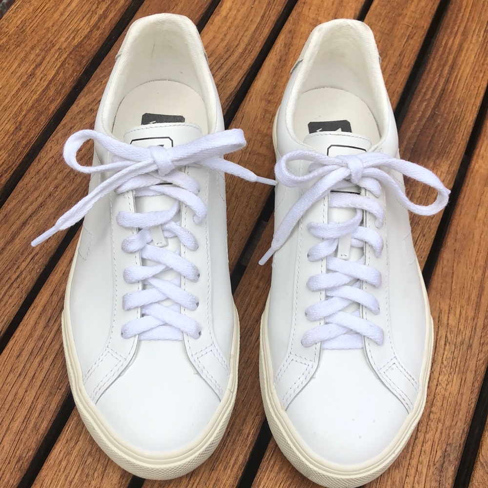 Veja Women’s Esplar Low Sneaker